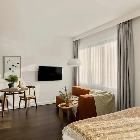 Cove Centrum Hotel 4*