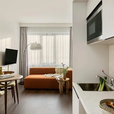 Cove Centrum 4*